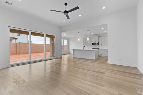 Tiny photo for 3118 S 4800 W, Hurricane, UT 84737 (MLS # 2125875)