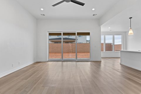 Tiny photo for 3118 S 4800 W, Hurricane, UT 84737 (MLS # 2125875)