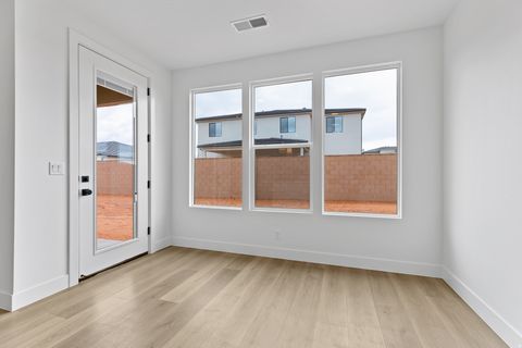 Tiny photo for 3118 S 4800 W, Hurricane, UT 84737 (MLS # 2125875)