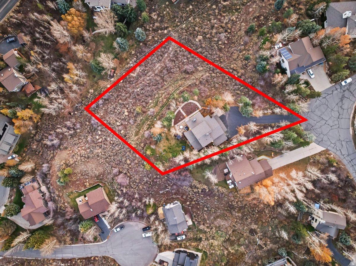 HIDDEN COVE - Residential