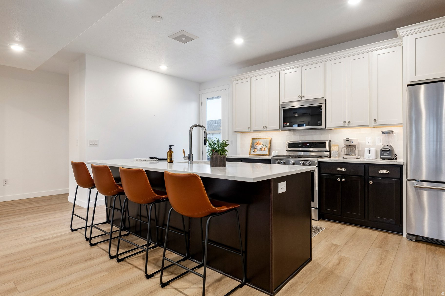 THE POINTE AT CURRENT - Residential