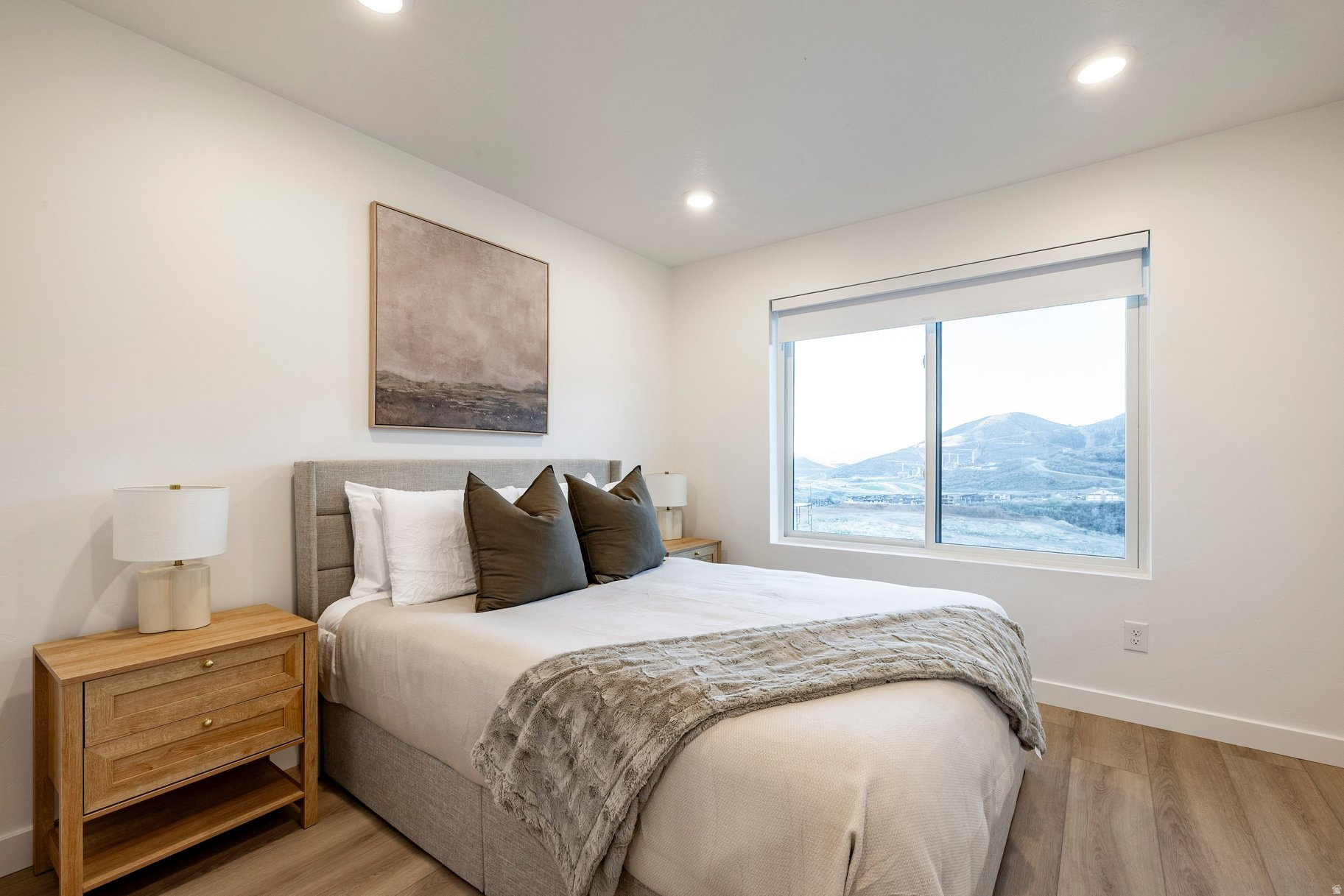 THE POINTE AT CURRENT - Residential