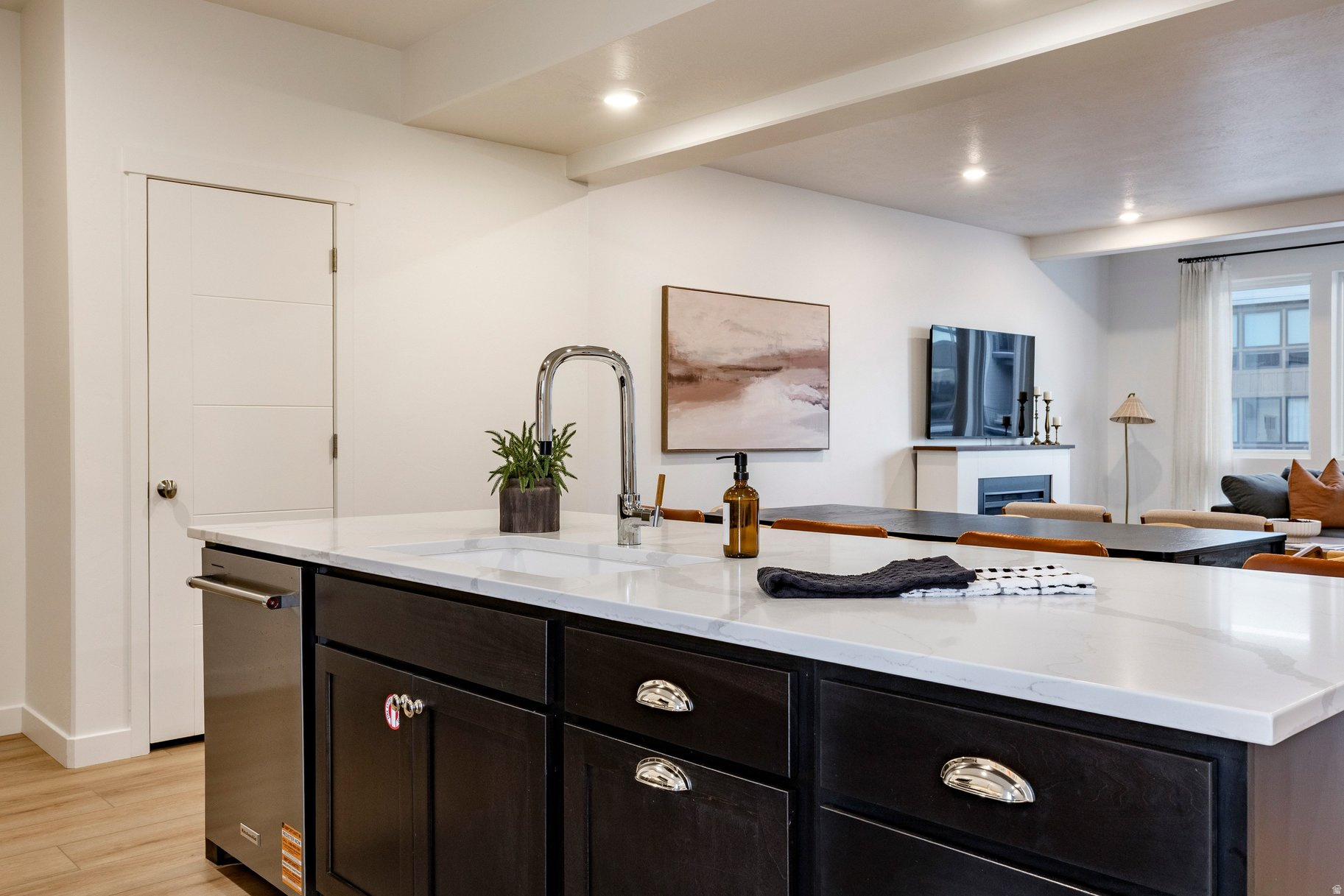 THE POINTE AT CURRENT - Residential