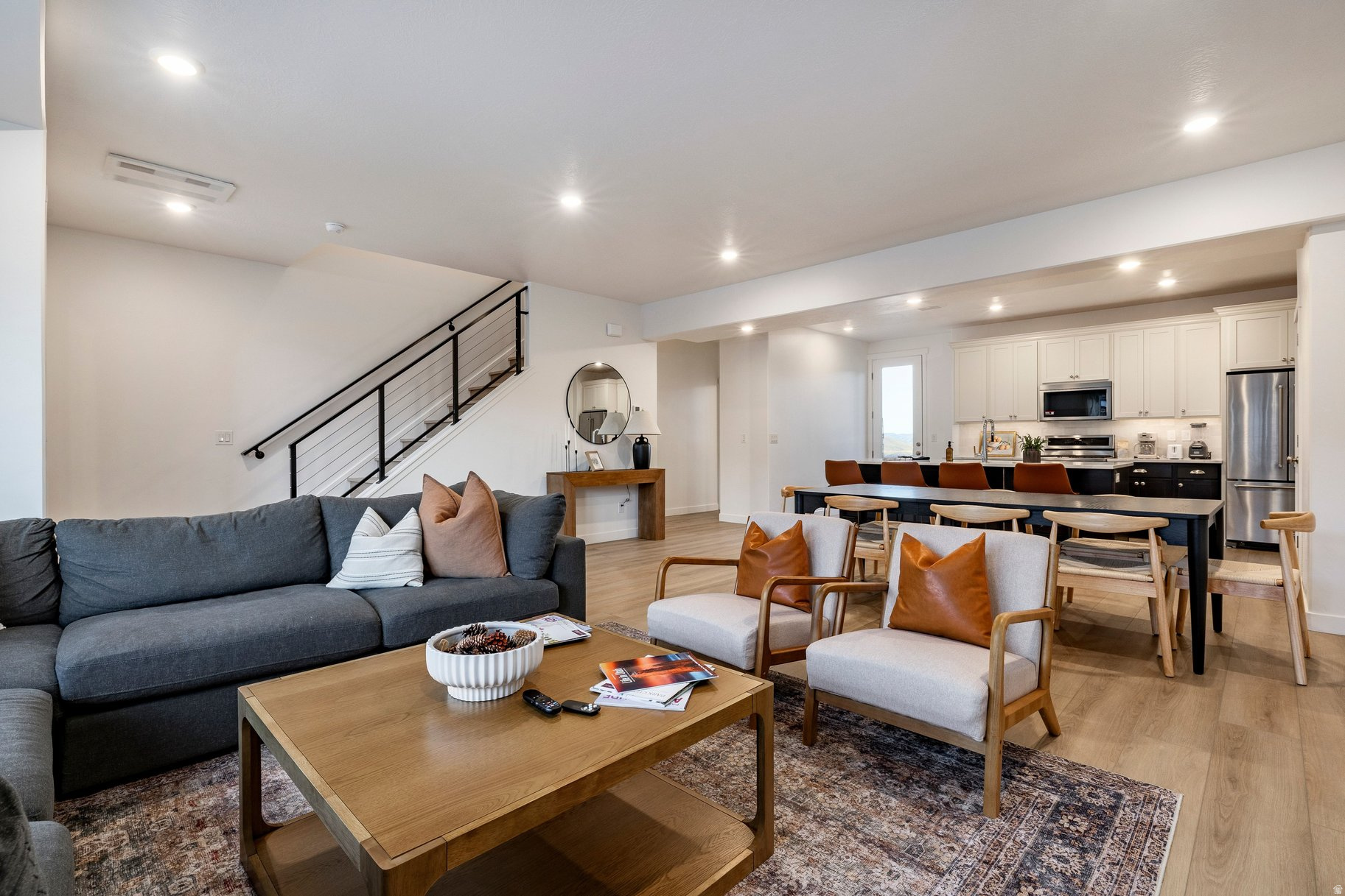 THE POINTE AT CURRENT - Residential
