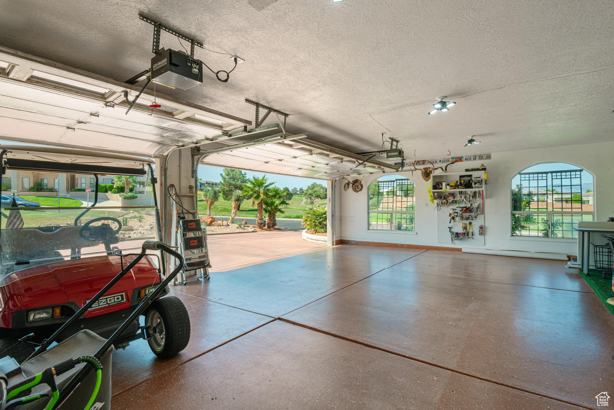 FAIRWAY HILLS 2 - Residential