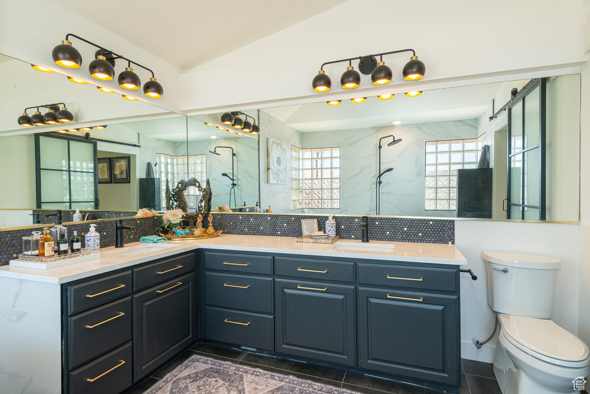 FAIRWAY HILLS 2 - Residential