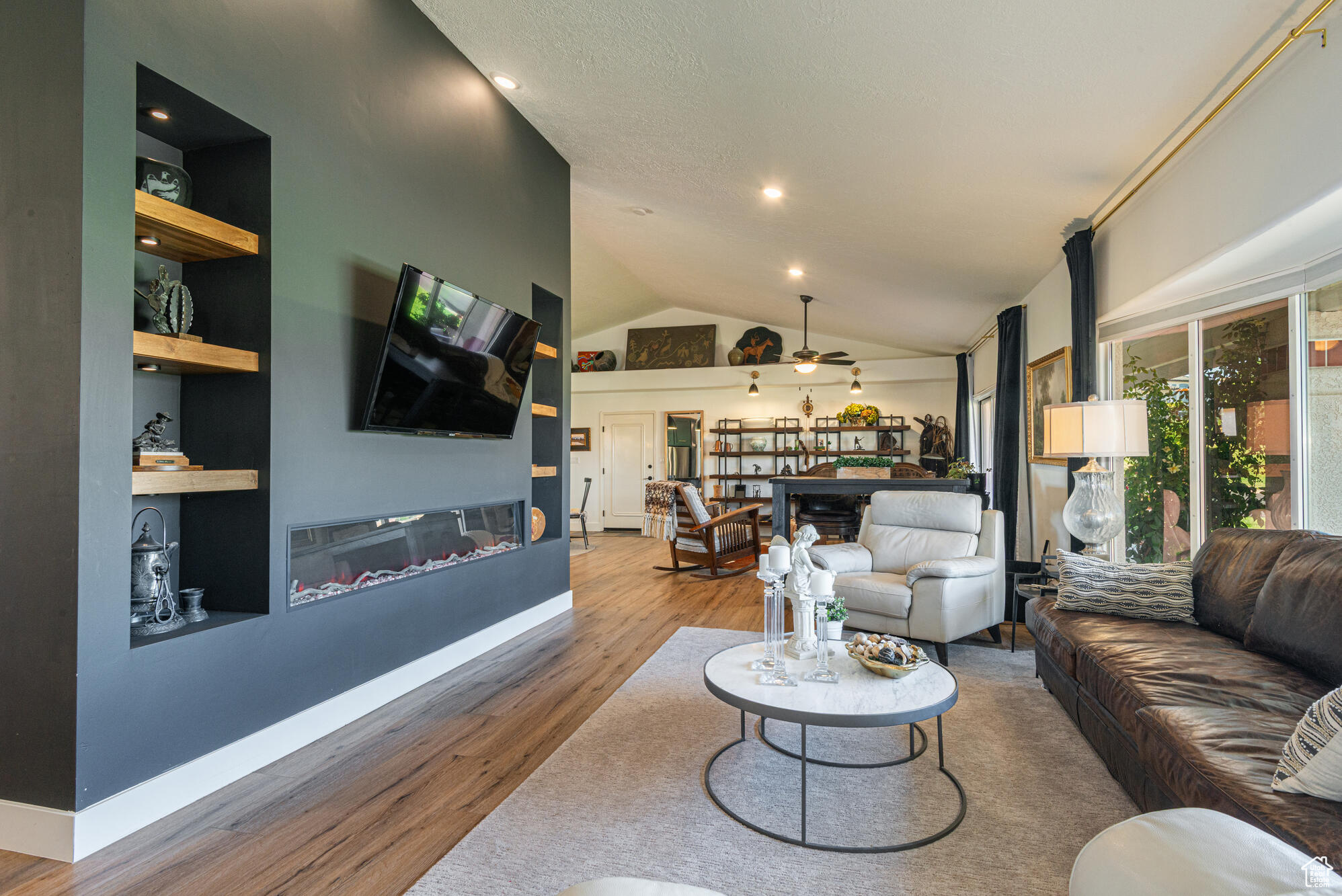 FAIRWAY HILLS 2 - Residential