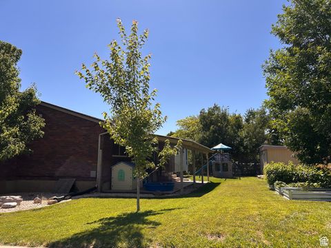 Tiny photo for 798 E 2800 N, North Ogden, UT 84414 (MLS # 2115047)