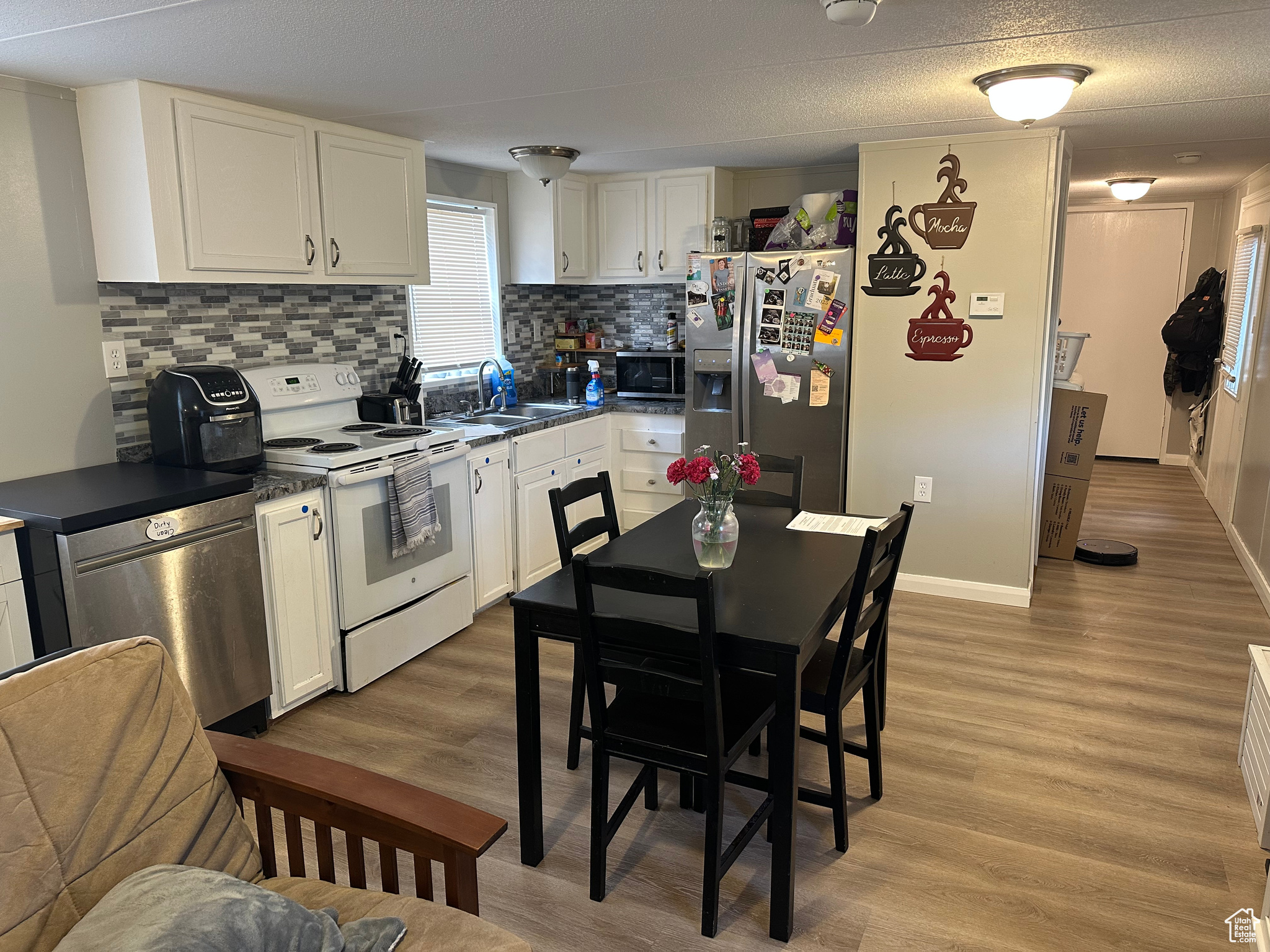 IMPERIAL PARK - Residential