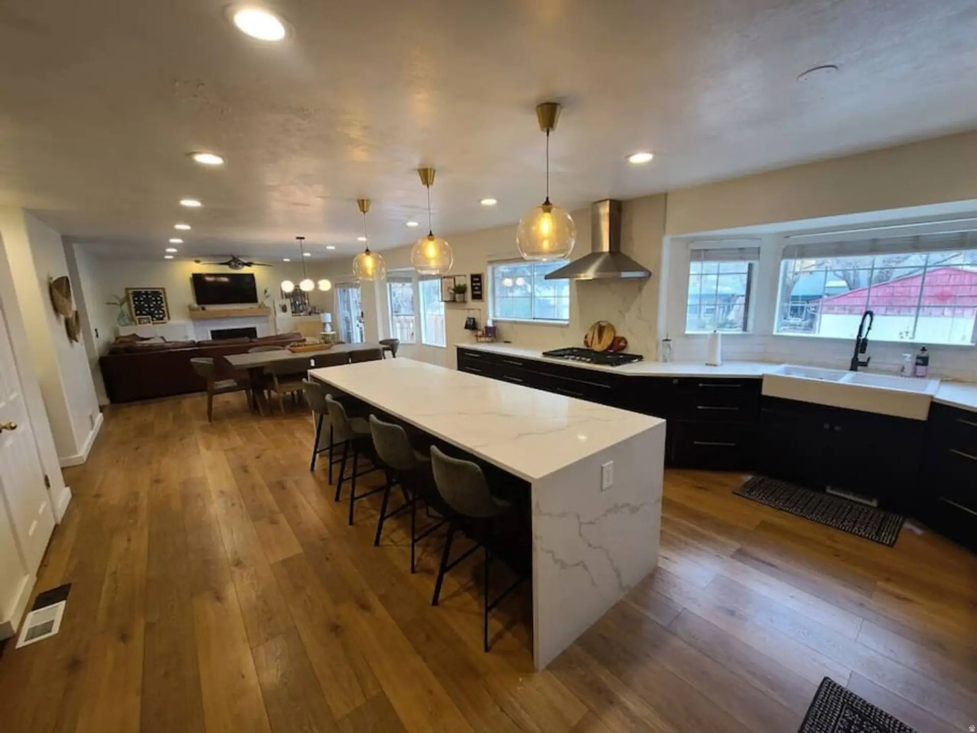 WHITMORE MANOR ESTATES - Residential