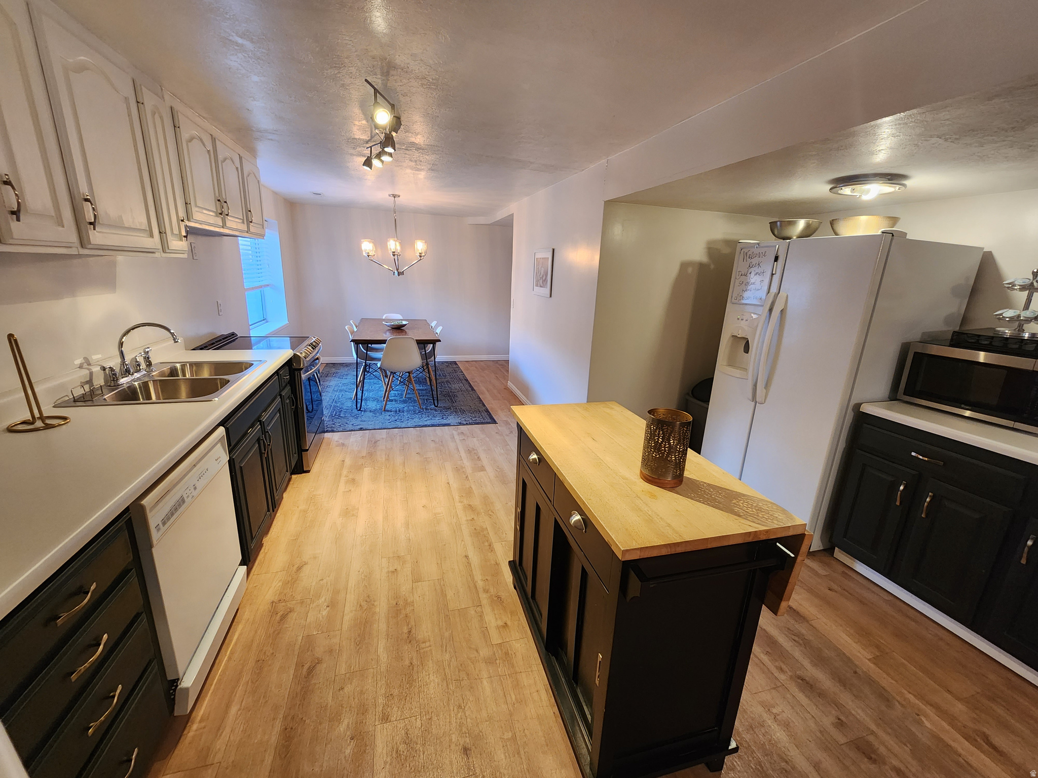 WHITMORE MANOR ESTATES - Residential