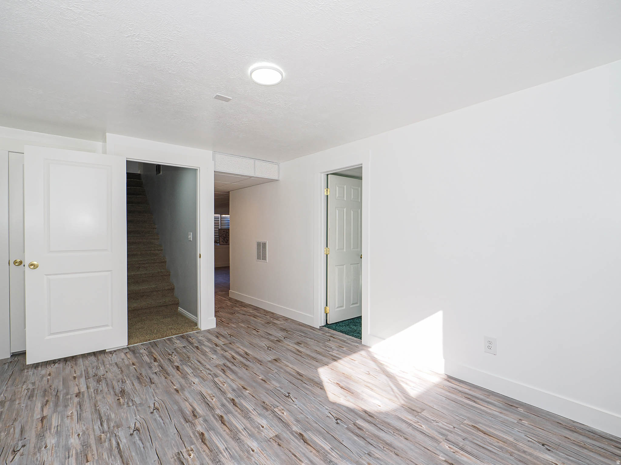 MOUNTAIN VIEW - Residential