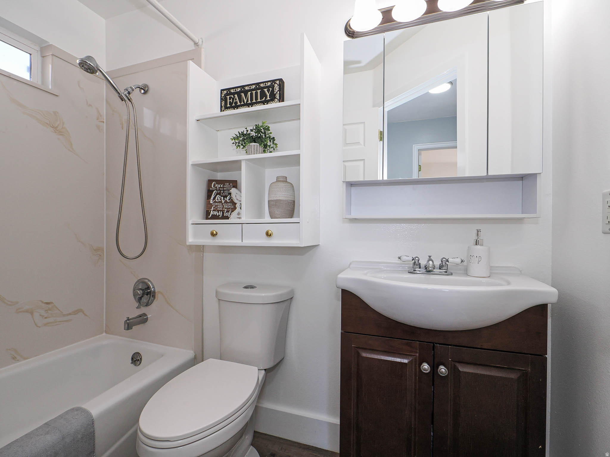 MOUNTAIN VIEW - Residential