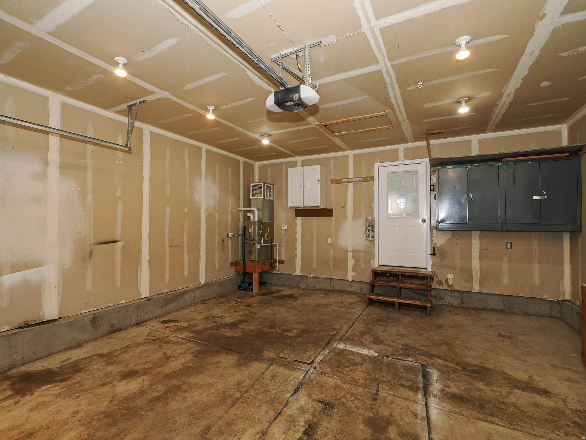 MOUNTAIN VIEW - Residential