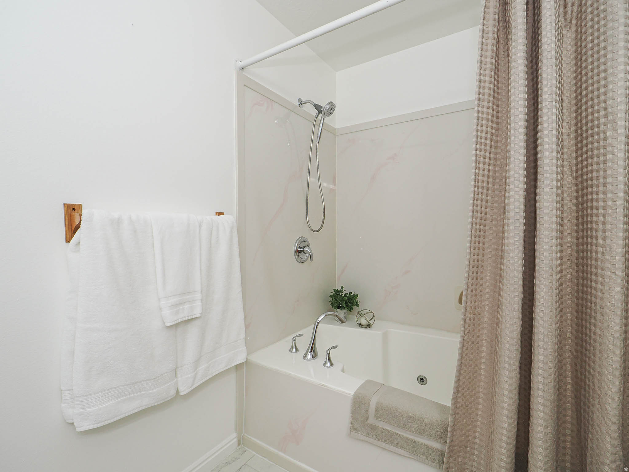 MOUNTAIN VIEW - Residential