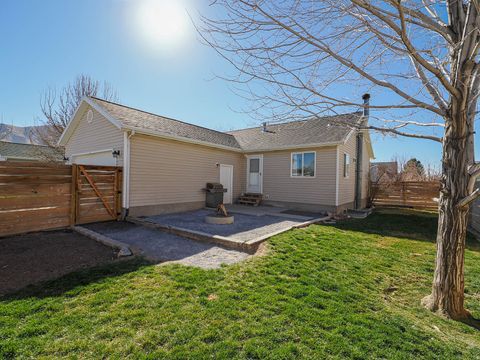 Tiny photo for 2087 E WEEPING WILLOW WAY S, Eagle Mountain, UT 84005 (MLS # 2144971)
