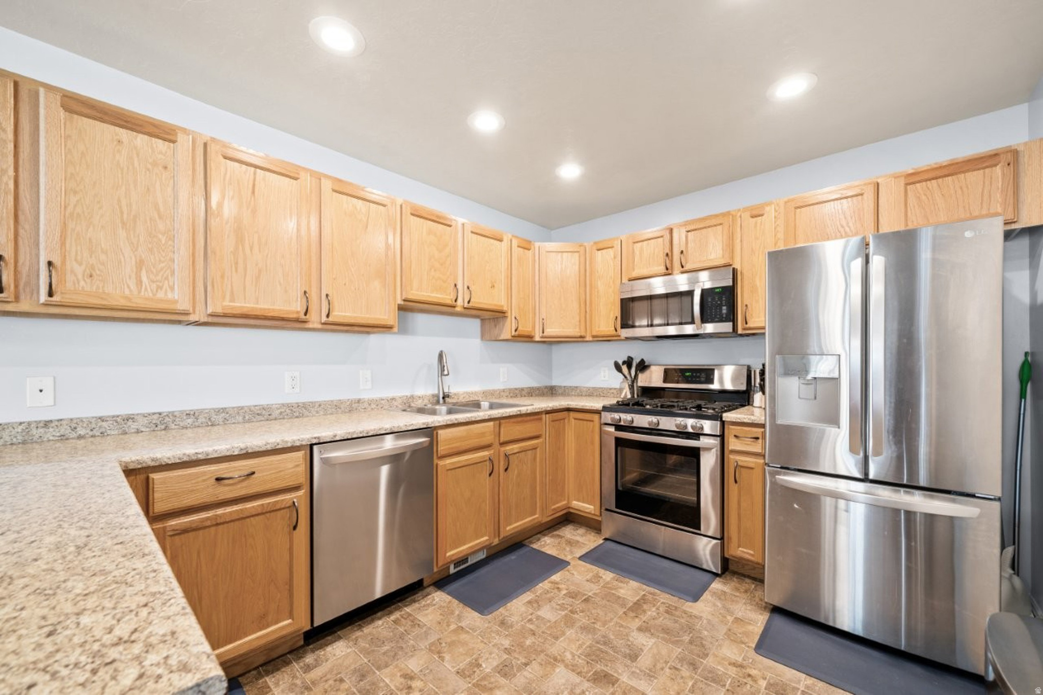 HARVEST HILLS PUD - Residential Income