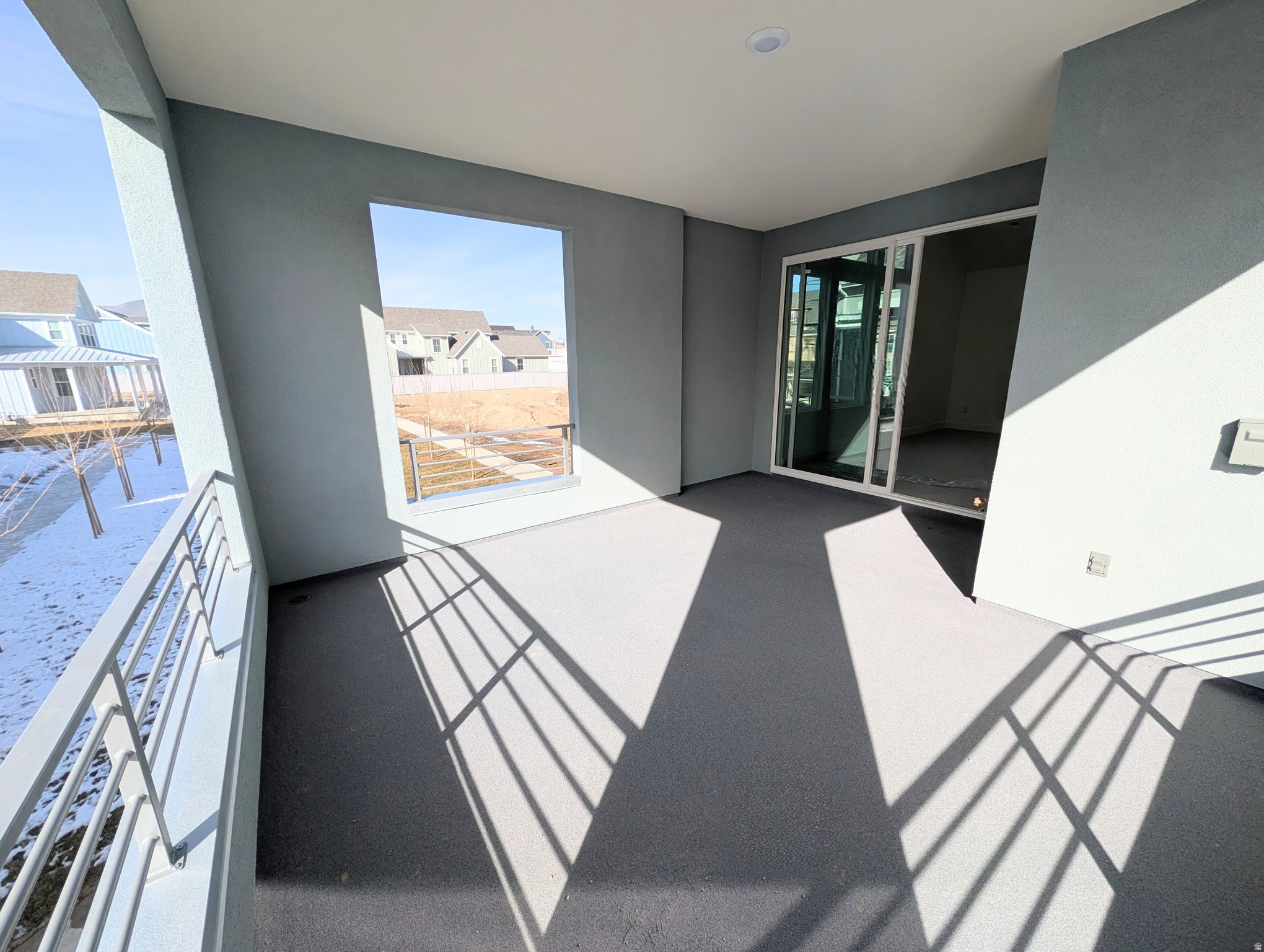 DAYBREAK - Residential