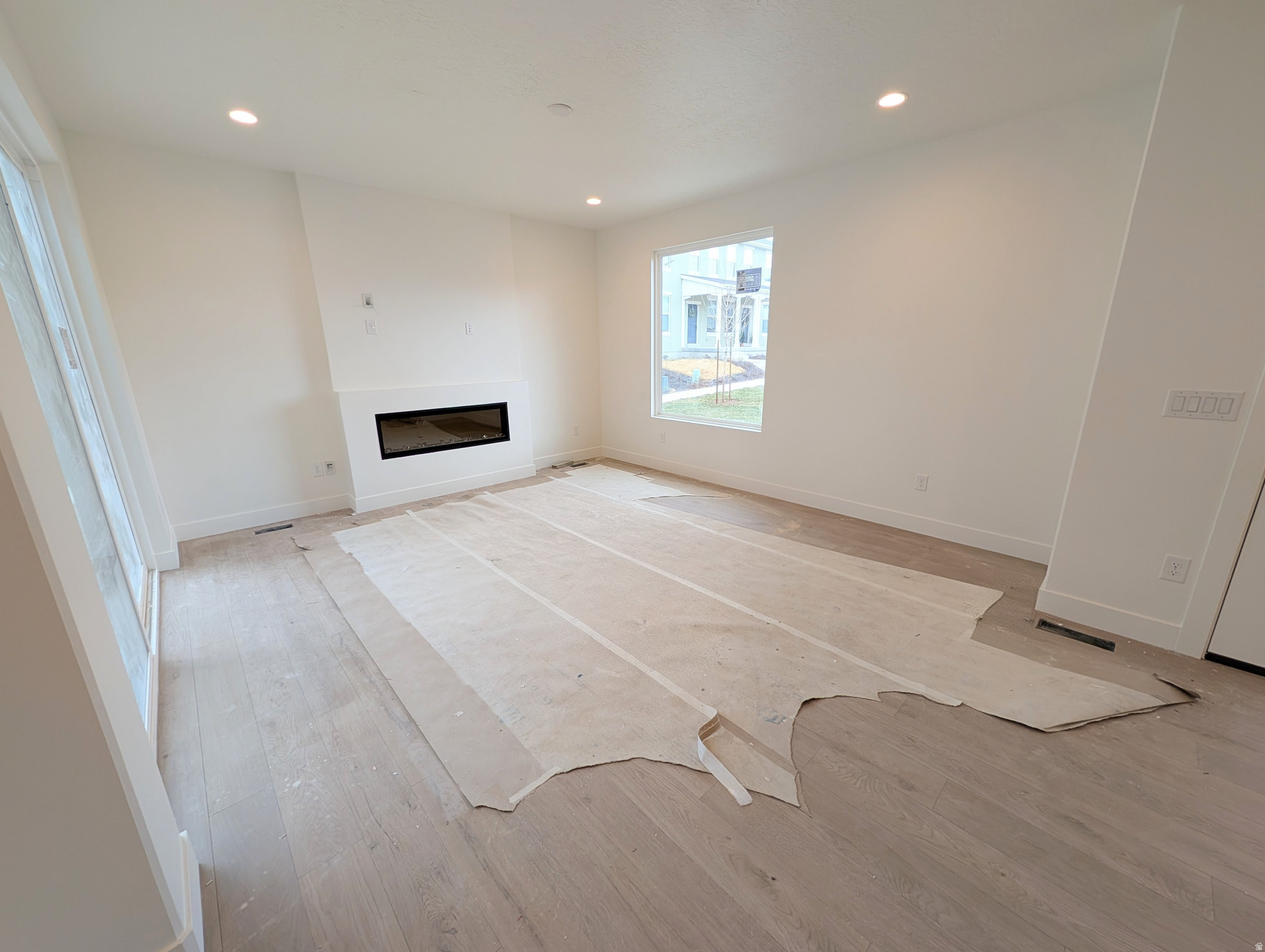 DAYBREAK - Residential