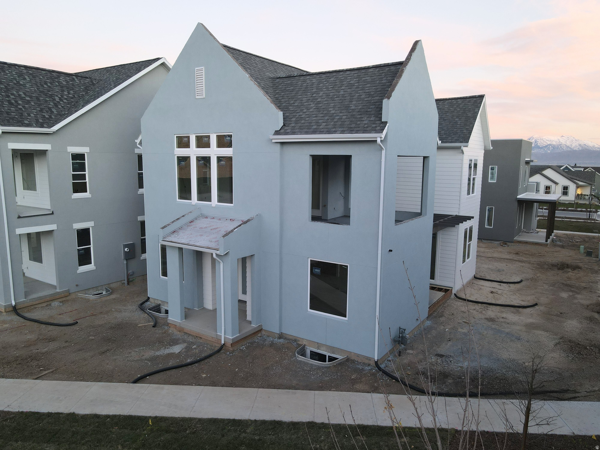 DAYBREAK - Residential