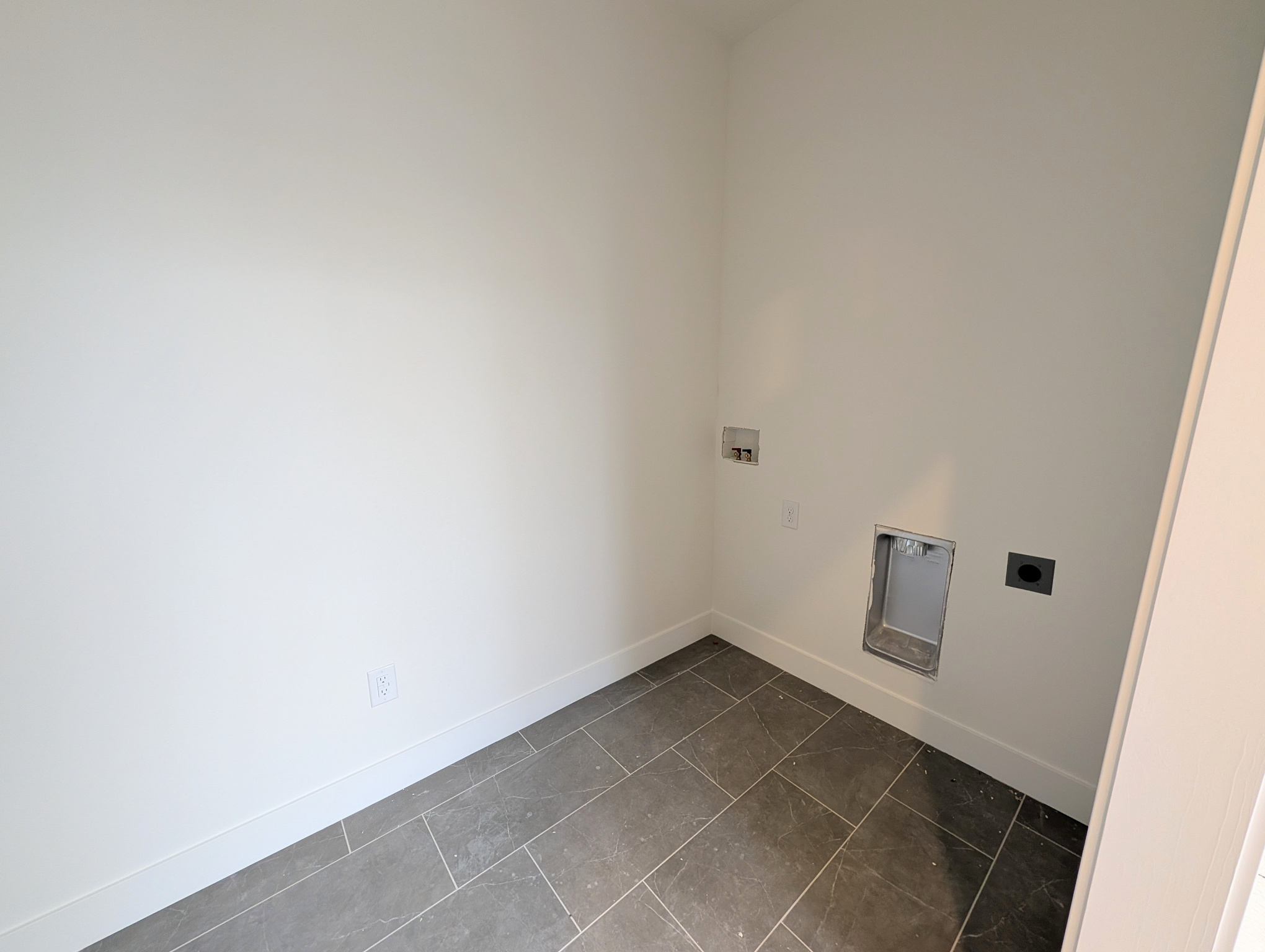 DAYBREAK - Residential