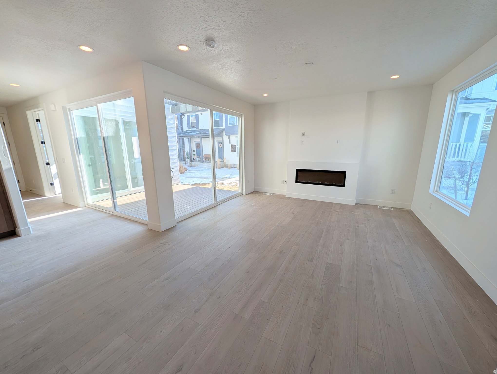 DAYBREAK - Residential