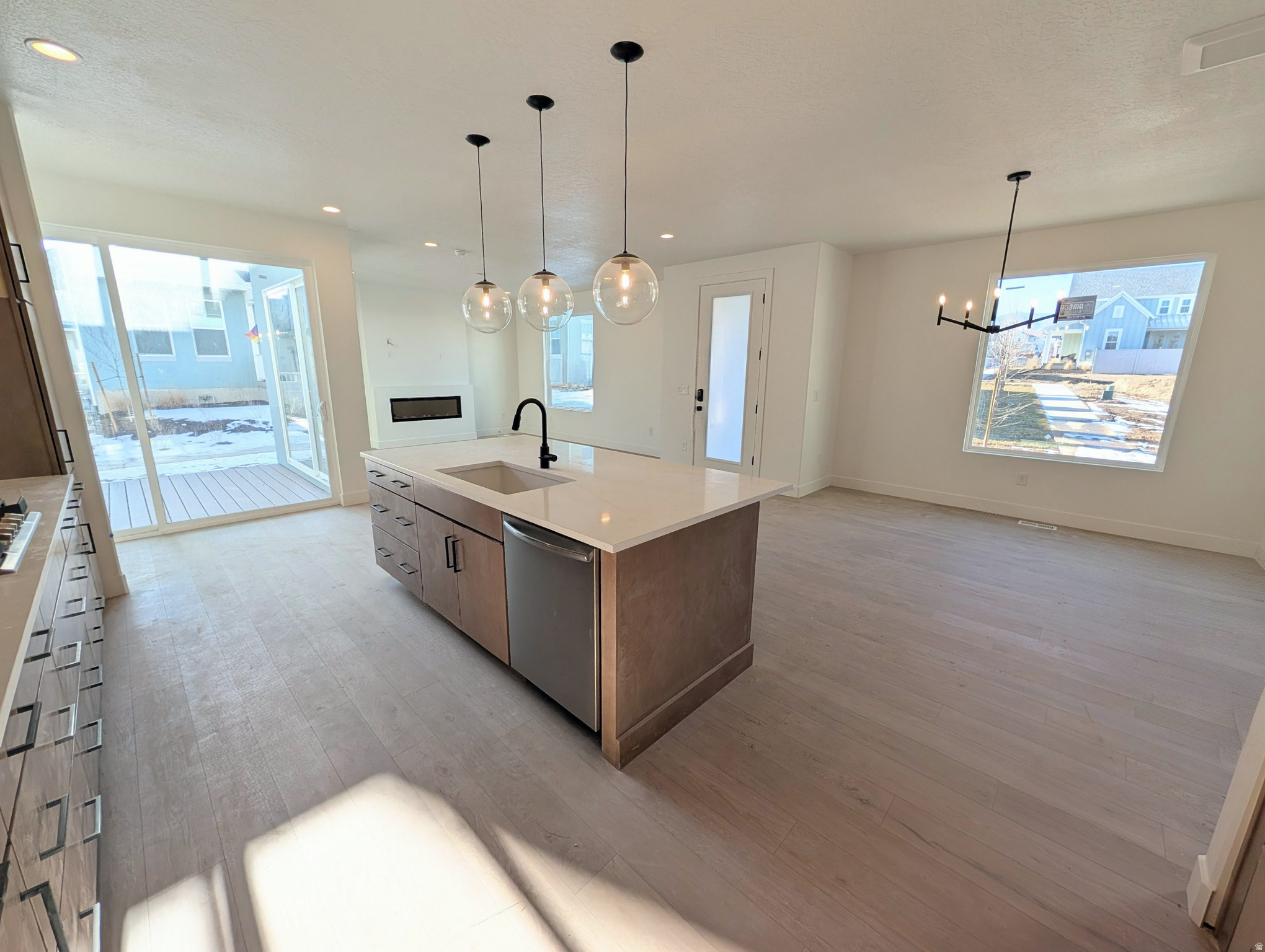 DAYBREAK - Residential