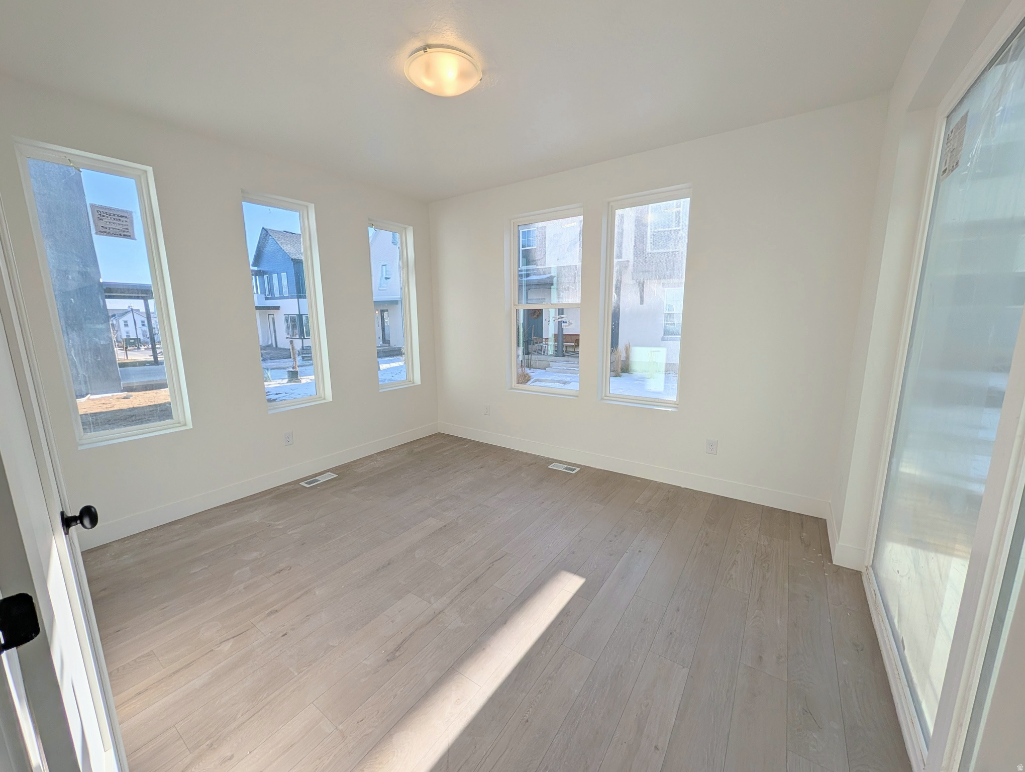 DAYBREAK - Residential