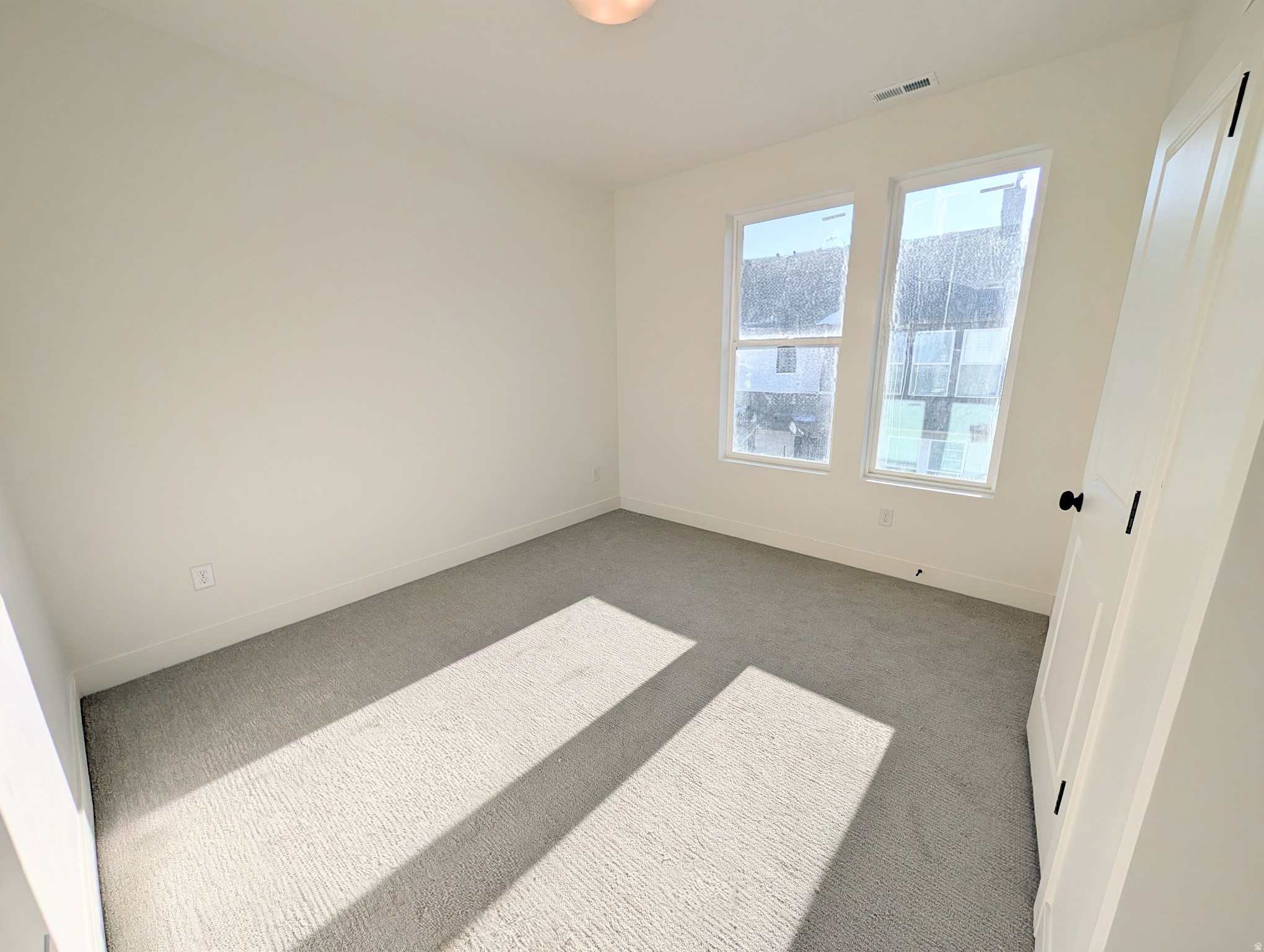 DAYBREAK - Residential