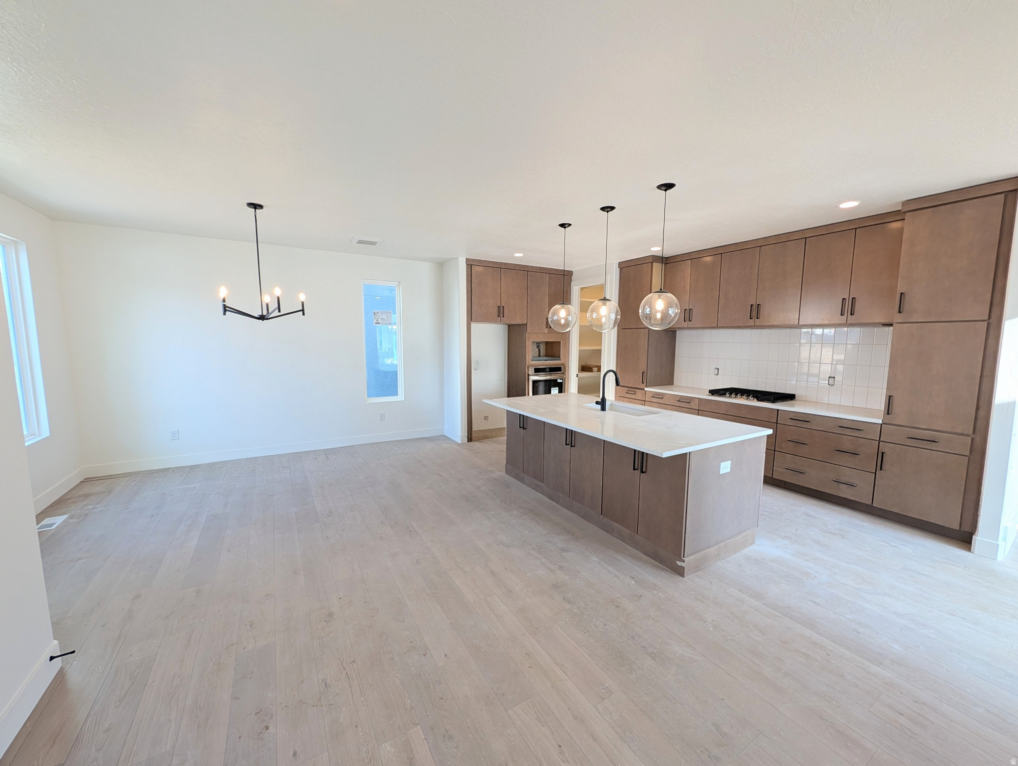 DAYBREAK - Residential