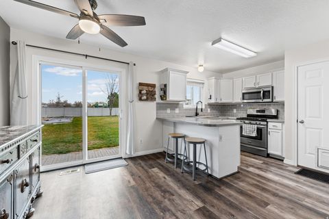 Tiny photo for 1648 N 1900 W, Lehi, UT 84043 (MLS # 2124444)
