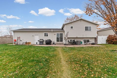 Tiny photo for 1648 N 1900 W, Lehi, UT 84043 (MLS # 2124444)