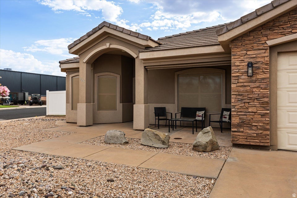 Photo of 125 S 800 W, Hurricane, UT 84737 (MLS # 2185196)