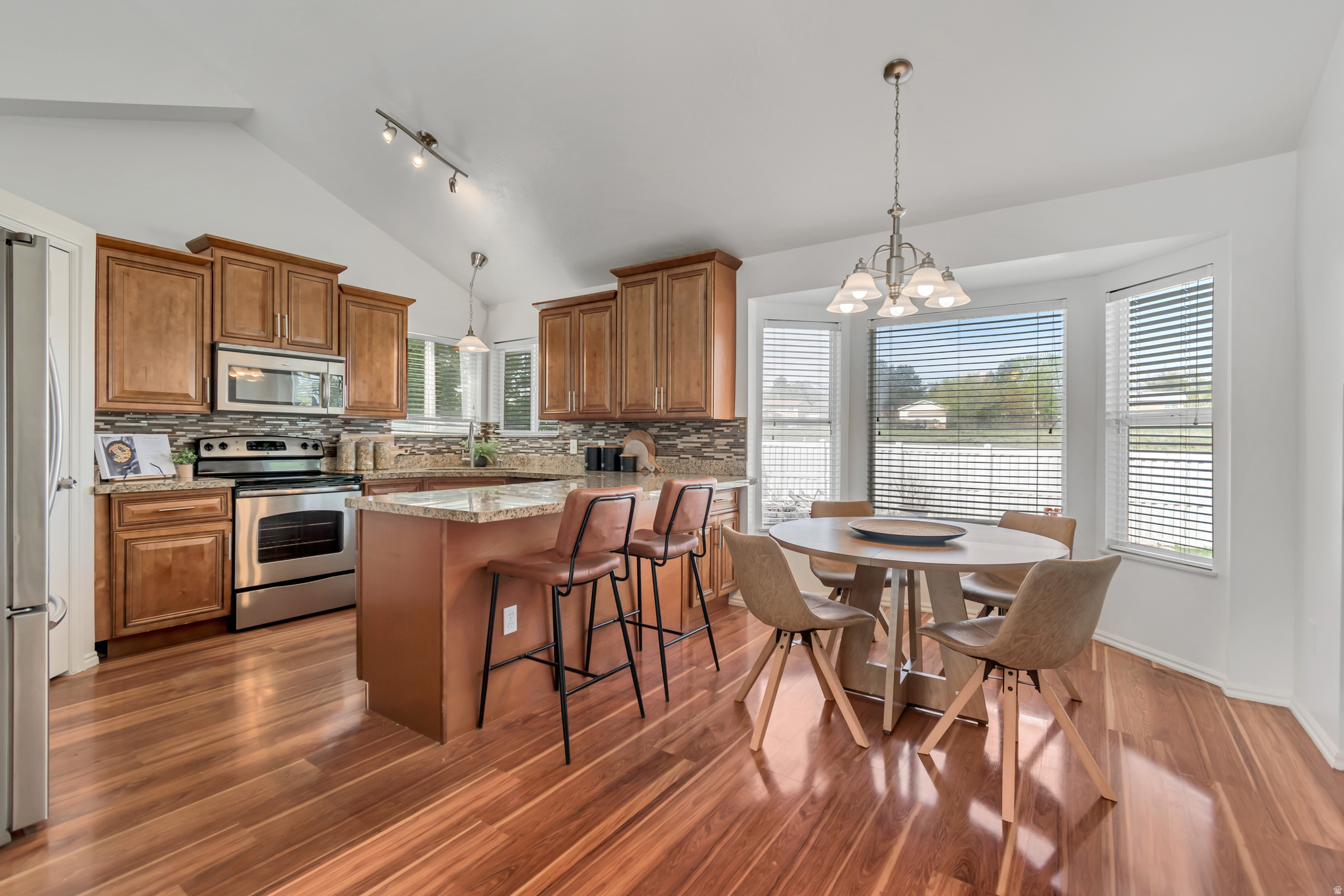 SUNCREST 4 - Residential