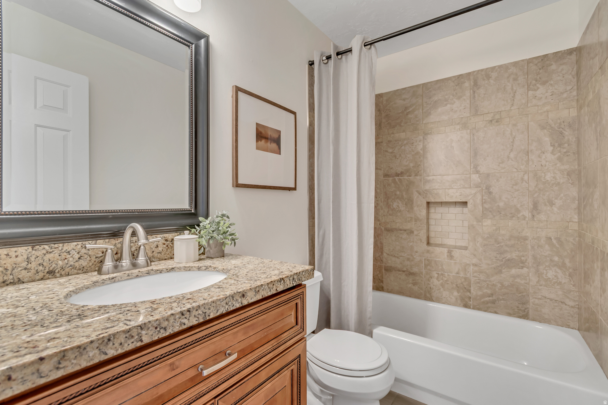 SUNCREST 4 - Residential