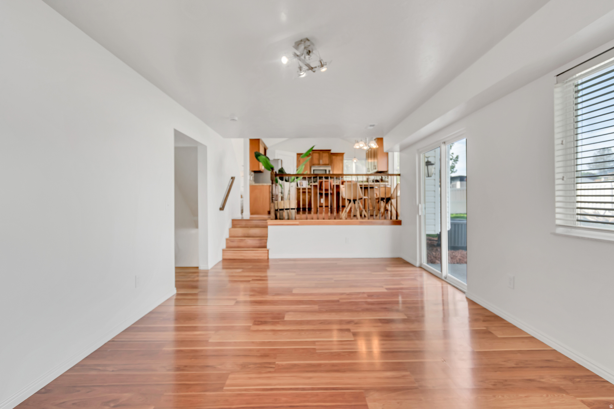 SUNCREST 4 - Residential