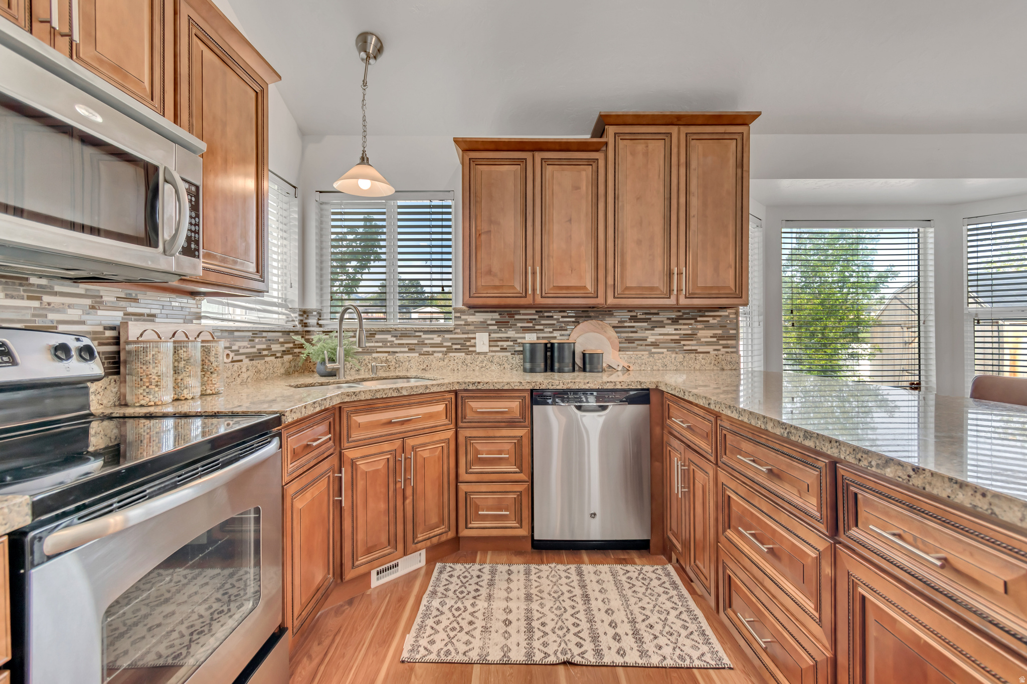 SUNCREST 4 - Residential