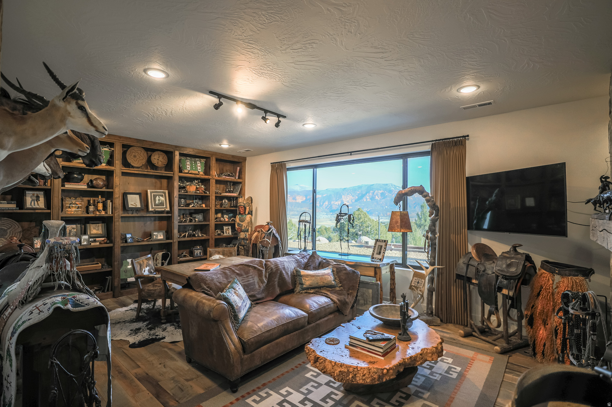 HARMONY MOUNTAIN RANCH - Residential