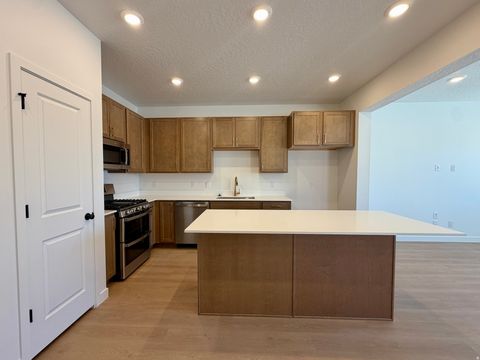 Tiny photo for 2958 N LONE PINE ST #658, Eagle Mountain, UT 84005 (MLS # 2144585)