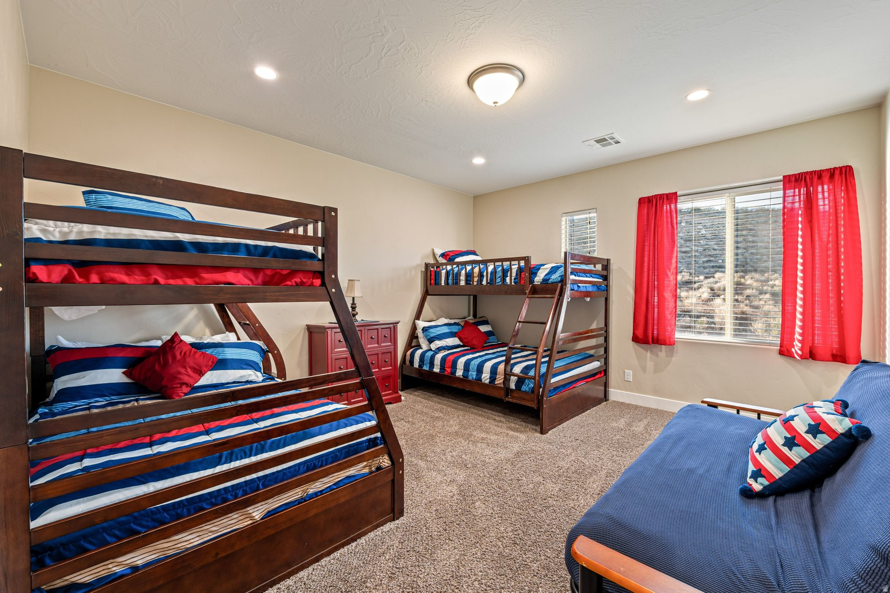 CORAL RIDGE TOWNHOMES PH 3-C - Residential