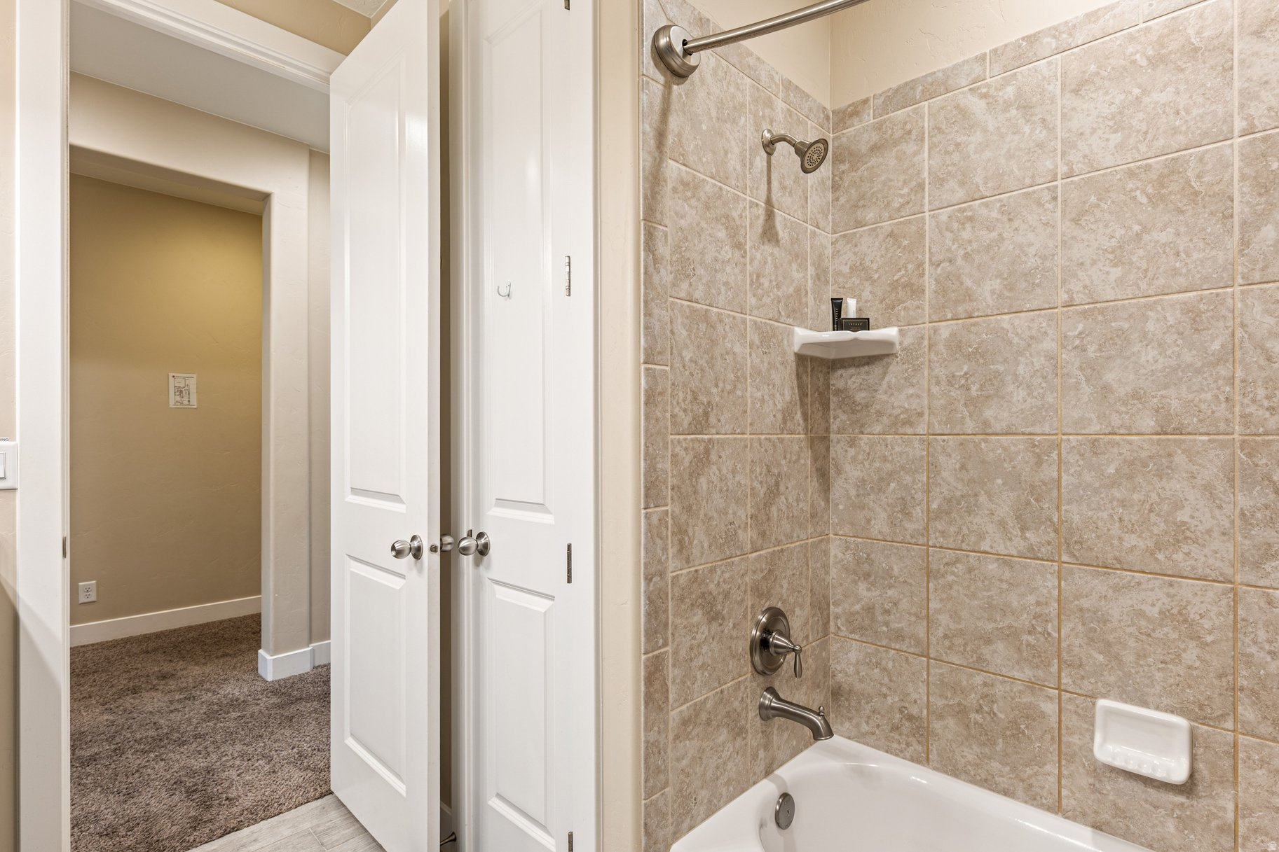 CORAL RIDGE TOWNHOMES PH 3-C - Residential