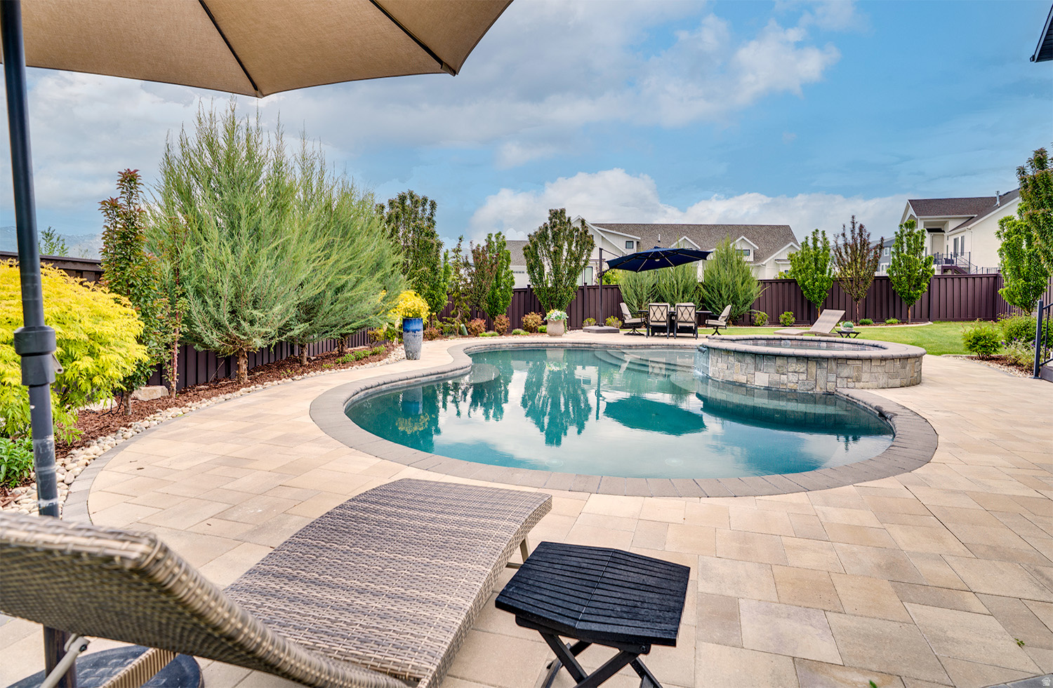STONE CREEK - Residential