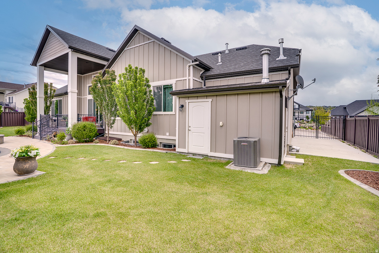 STONE CREEK - Residential
