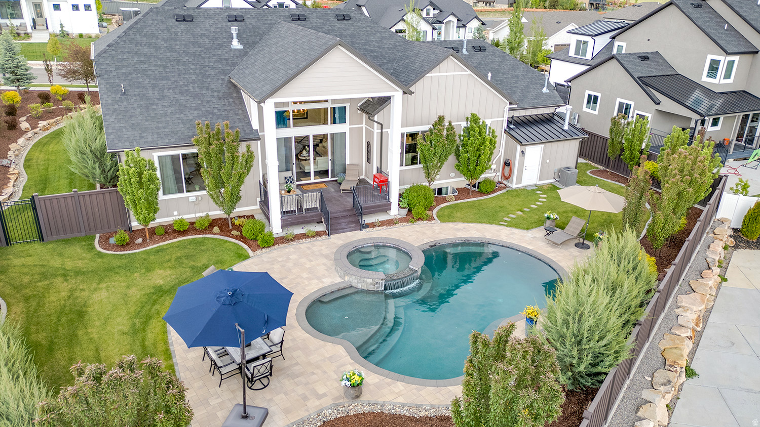 STONE CREEK - Residential