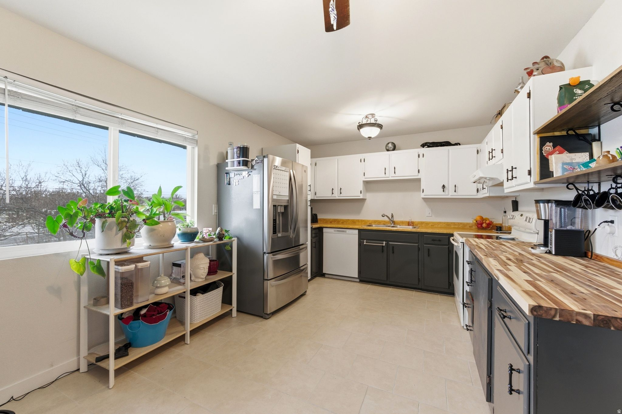 MOUNTAIN VIEW PARK - Residential