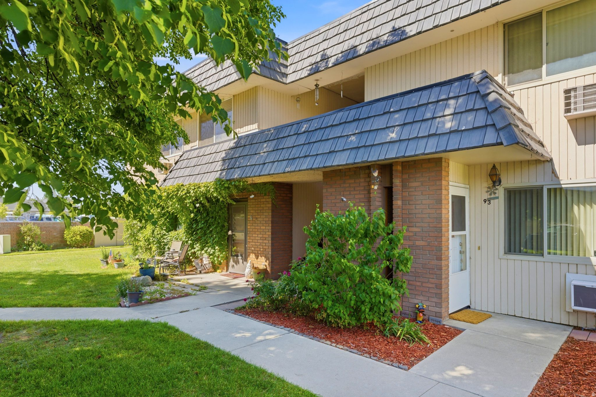 MOUNTAIN VIEW PARK - Residential