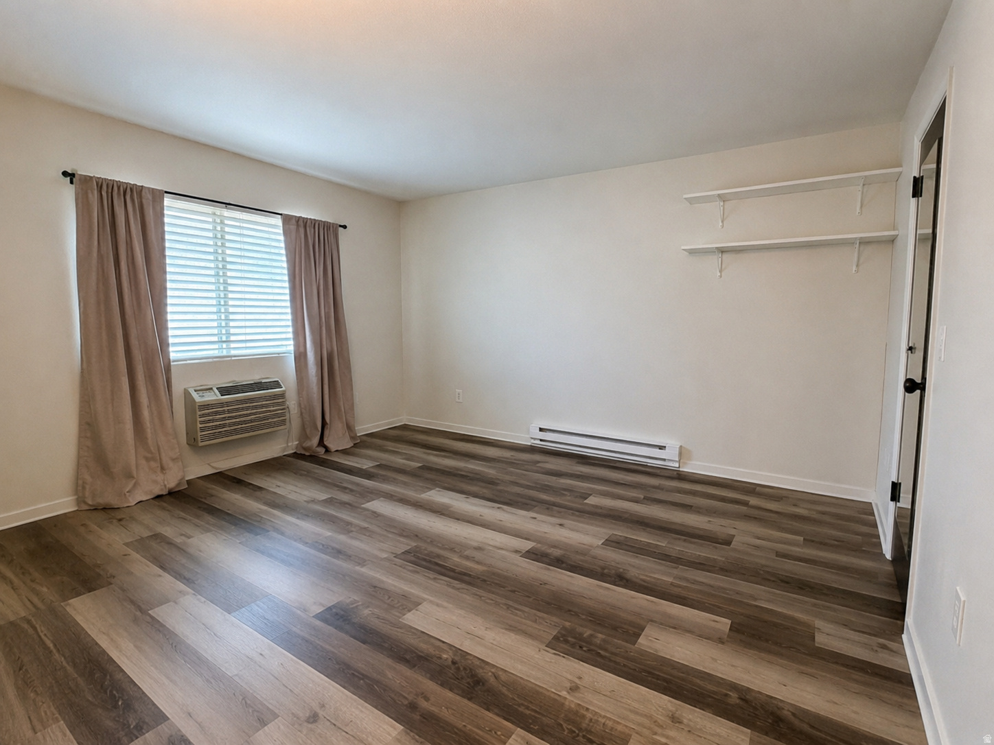 MOUNTAIN VIEW PARK - Residential