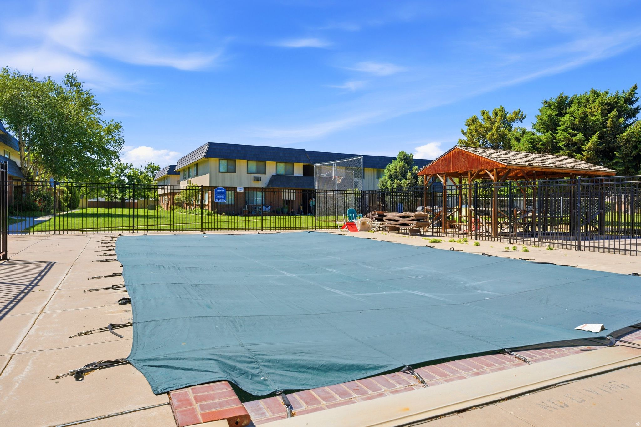 MOUNTAIN VIEW PARK - Residential
