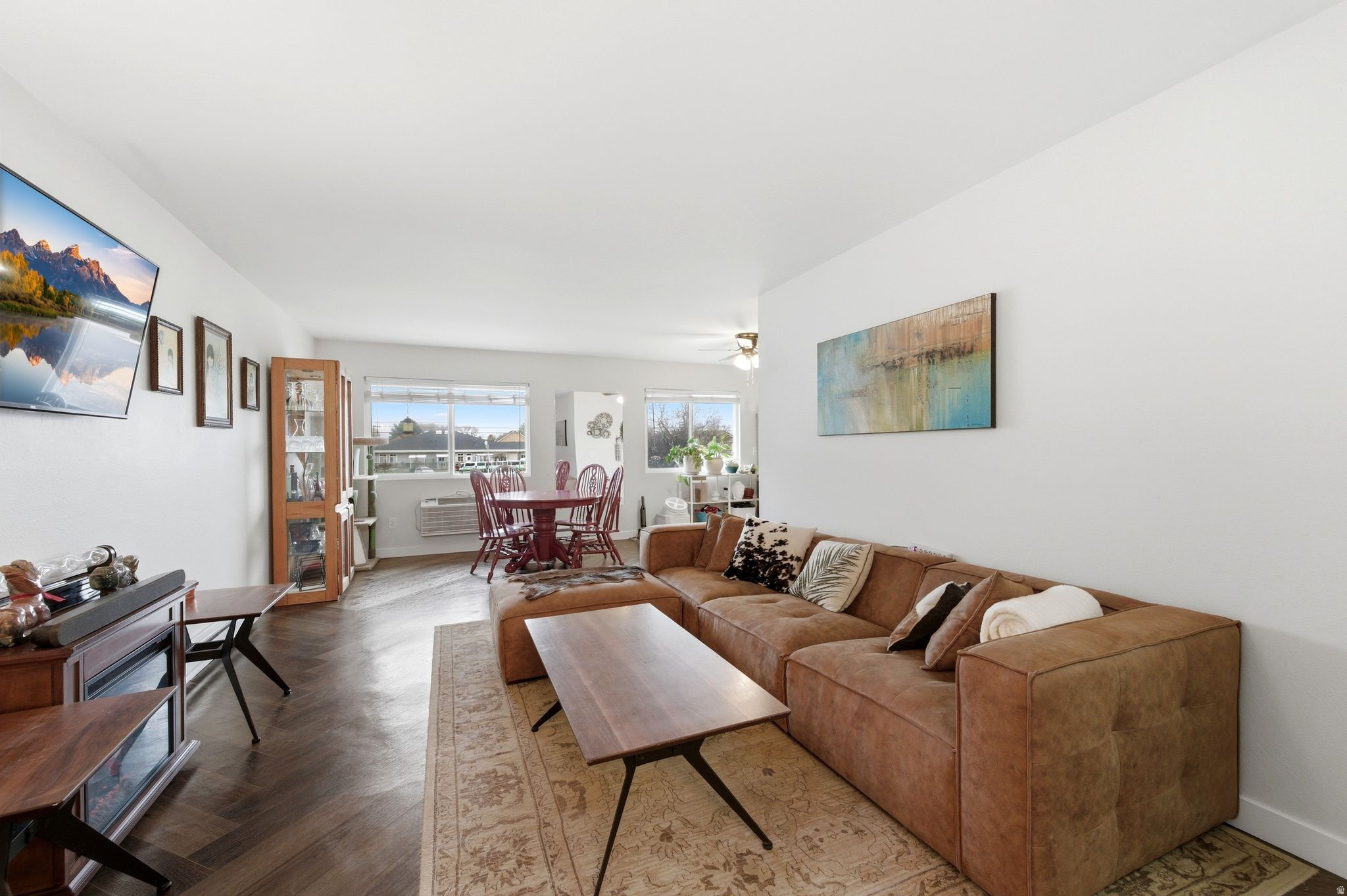 MOUNTAIN VIEW PARK - Residential