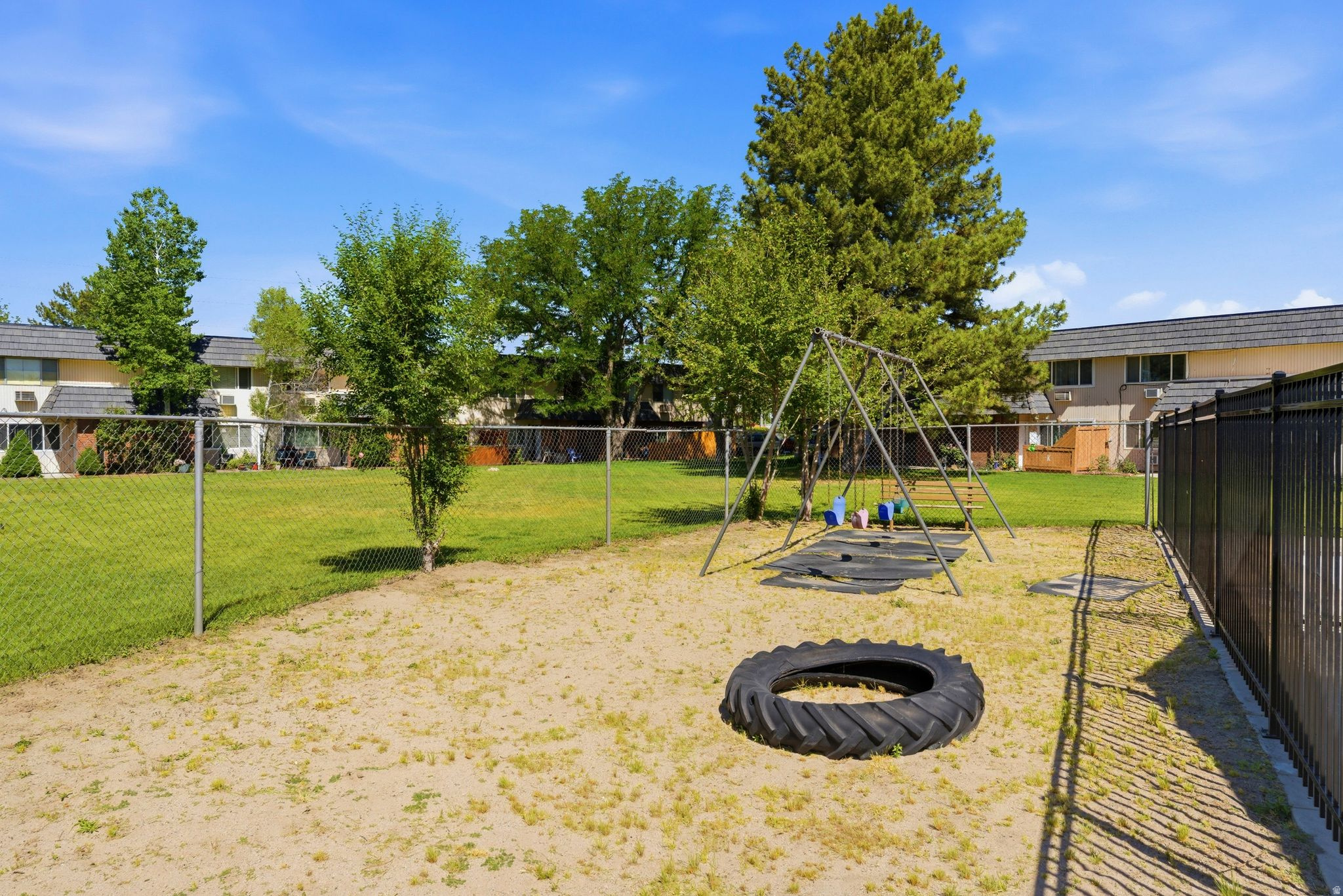 MOUNTAIN VIEW PARK - Residential